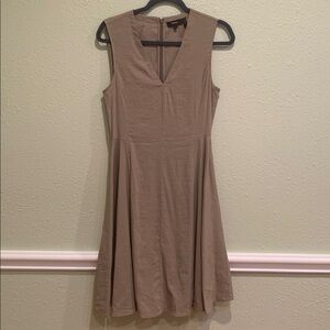 Theory Kalsington Linen Blend V-Neck Sleeveless Dress in Taupe/Beige Sz 6